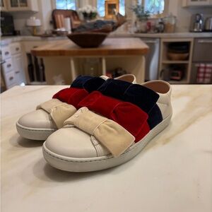 GUCCI ACE LEATHER SNEAKERS WITH VELVET WEB BOW STRAPS – SIZE 5.5 to 6
